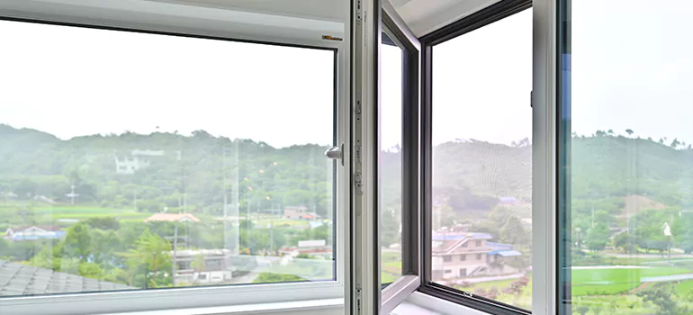 Large Triple Pane Windows in Mississauga, ON